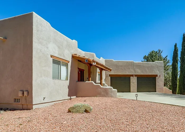 Golfer's Haven! Mtn-view Gem W/ Pool Access Holiday home *