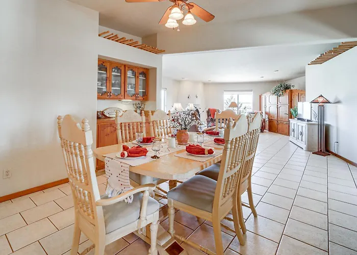 Golfer's Haven! Mtn-view Gem W/ Pool Access Dewey