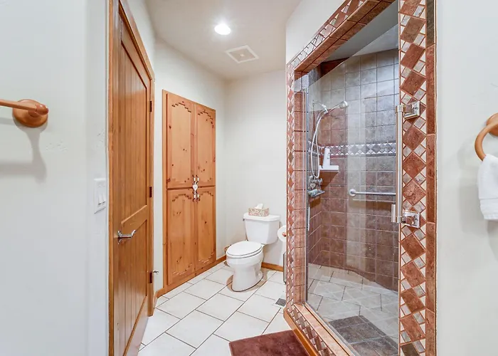 Golfer's Haven! Mtn-view Gem W/ Pool Access * Dewey