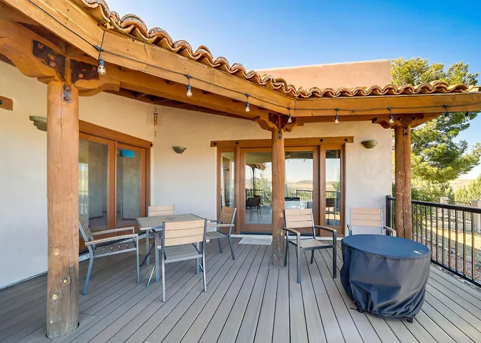 Golfer's Haven! Mtn-view Gem W/ Pool Access * Dewey